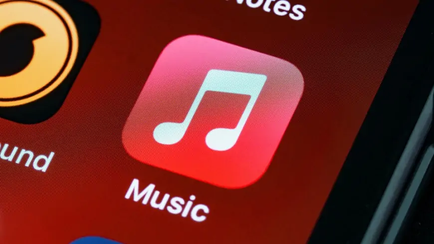 Apple's iOS 18 uses AI to create playlist artwork