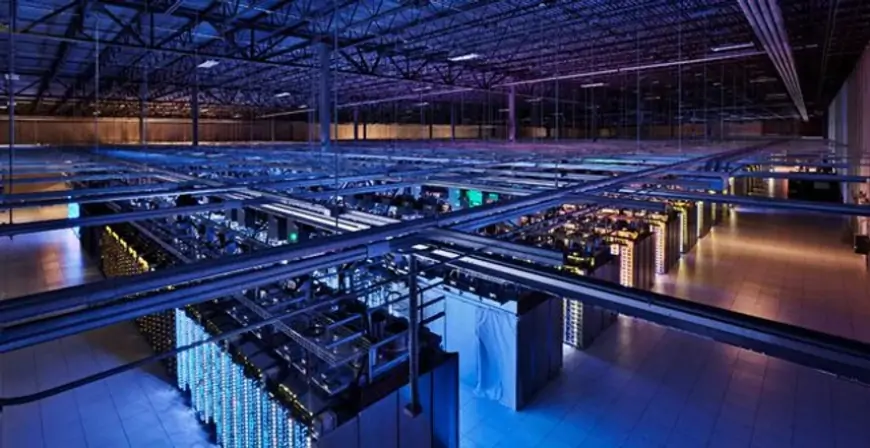 What is a data center? Cloud data center explained